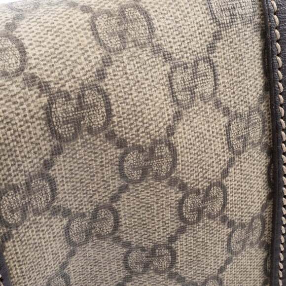 GUCCI Authentic Brown Leather Shoulder Bag - Picture 7 of 13